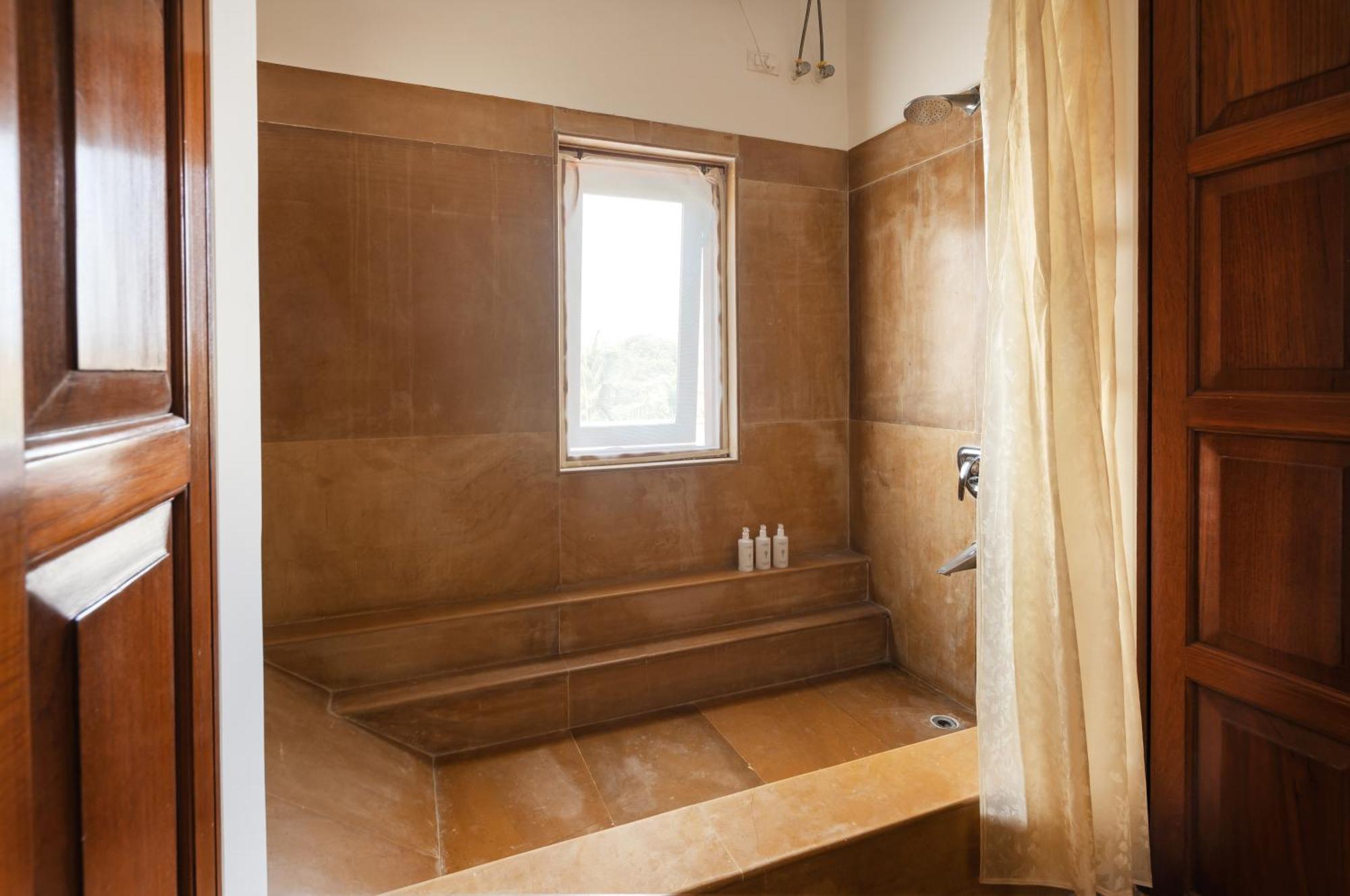 Saffronstays Pride Rock Mandve Екстериор снимка