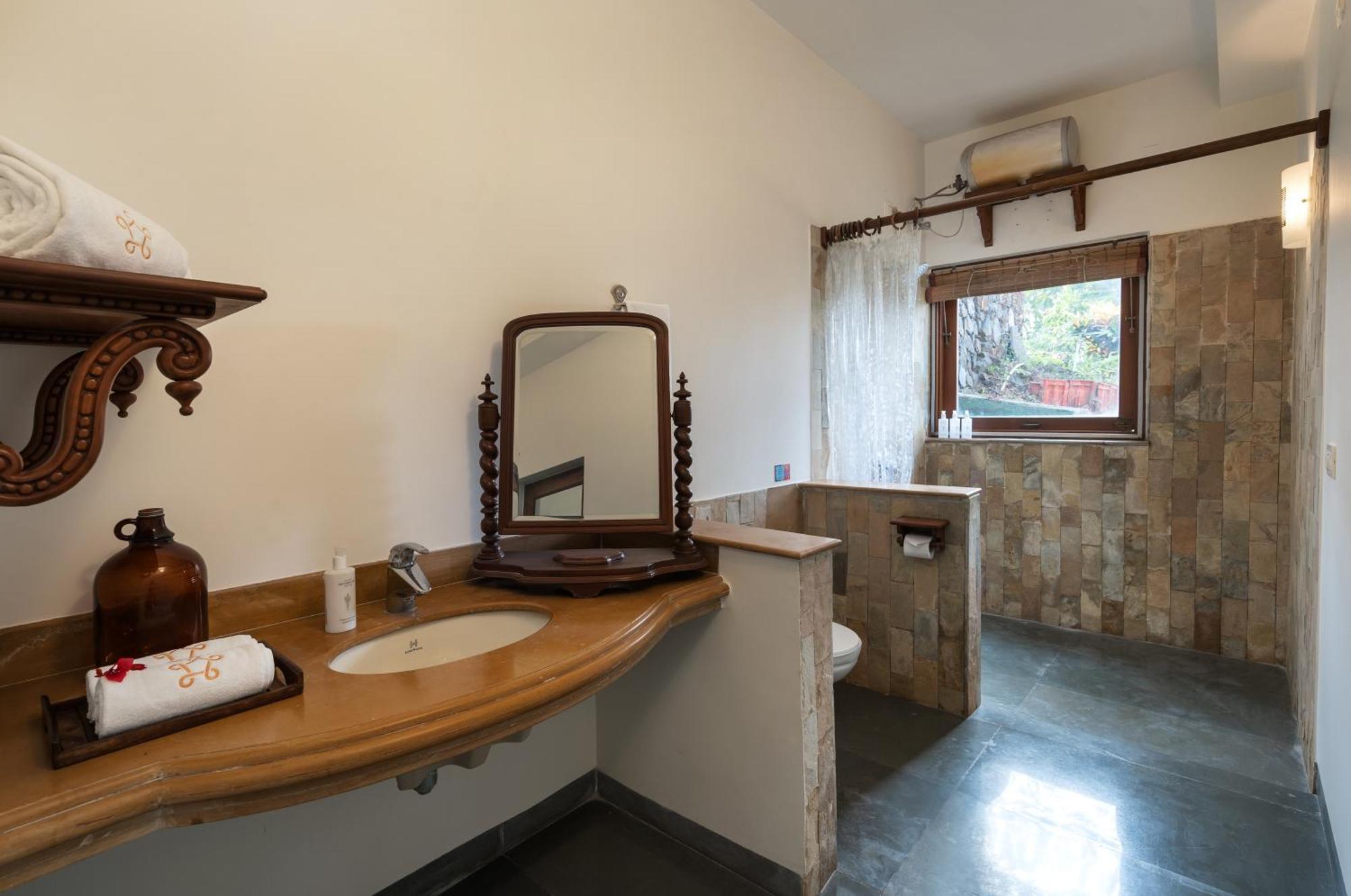 Saffronstays Pride Rock Mandve Екстериор снимка